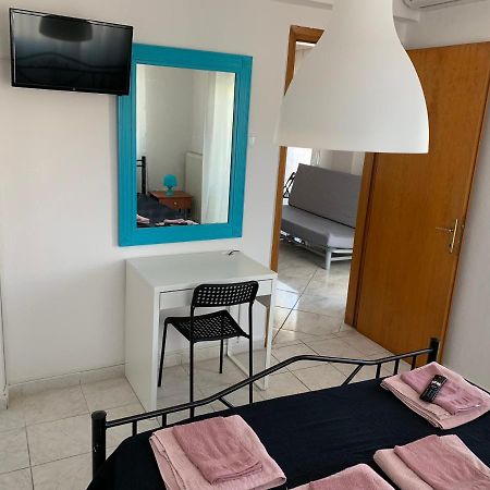 Apartment 30M From The Sea Thessaloniki Buitenkant foto