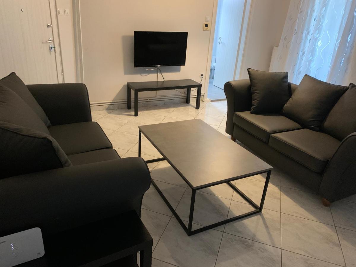Apartment 30M From The Sea Thessaloniki Buitenkant foto