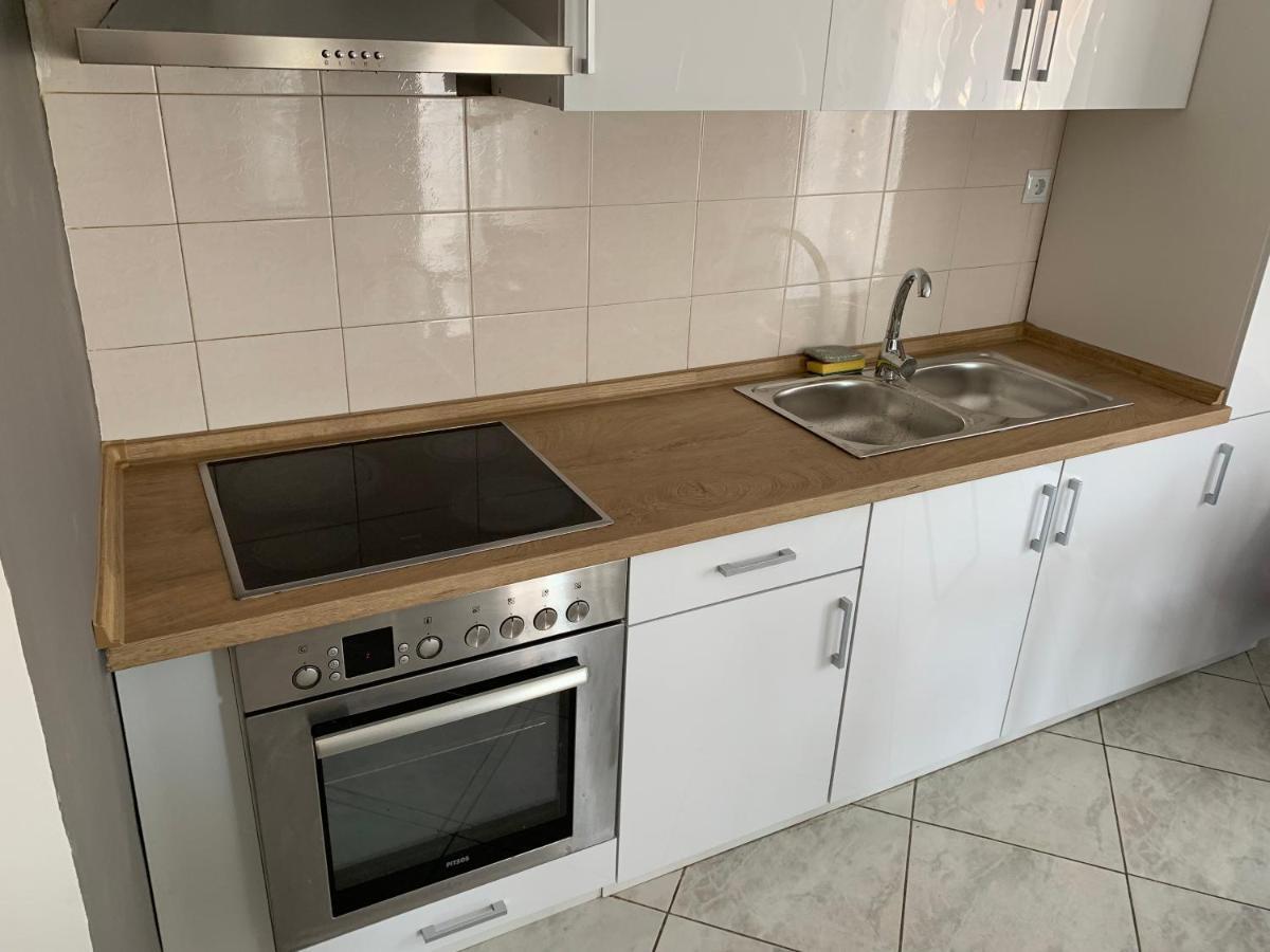 Apartment 30M From The Sea Thessaloniki Buitenkant foto